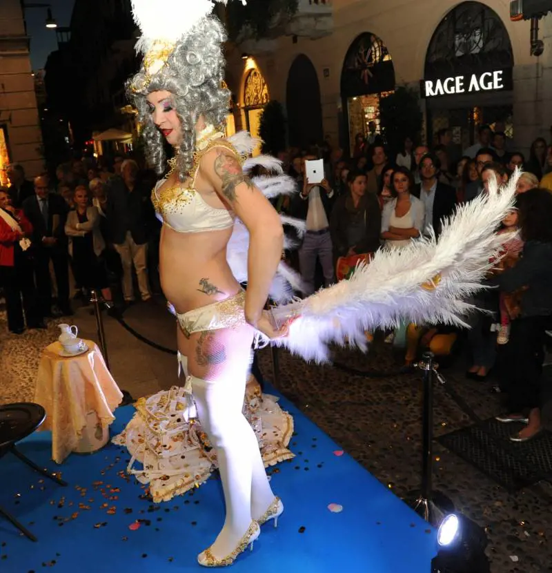 La moda «pop» conquista Milano