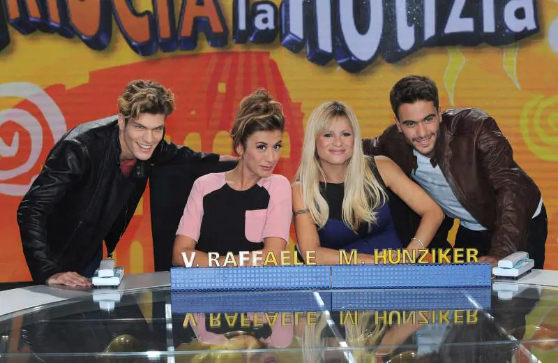 Cambio in corsa a Striscia: a casa i velini e Virginia Raffaele