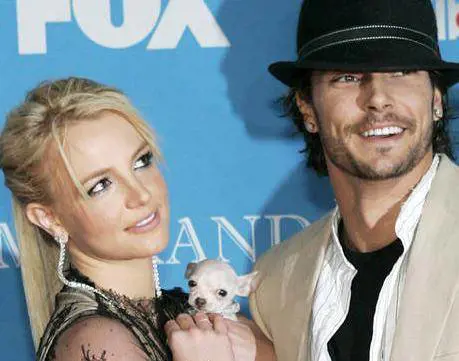 «Vattene pure, ma lasciami il cane»