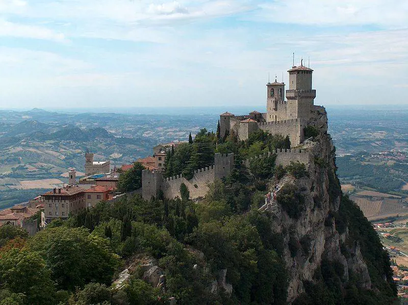 Sul Titano ormai la pacchia è finita: "Basta privilegi, servono 40 milioni"