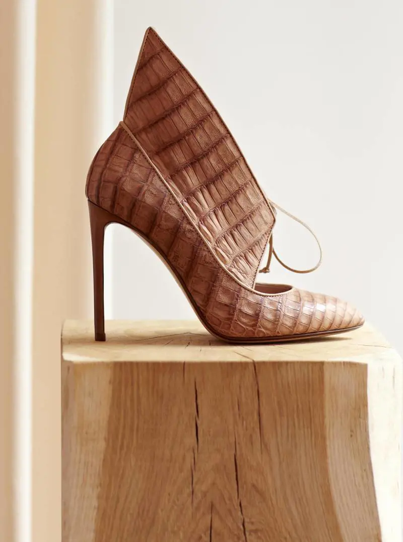 Petali di pelle o coccodrillo per le scarpe più sexy Francesco Russo e la sua collezione