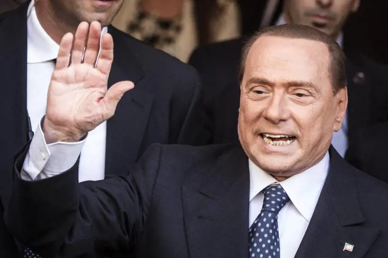 Governo, il Cav condanna le trame di palazzo: "Indecorosa alleanza tra Pd e transfughi del Pdl"