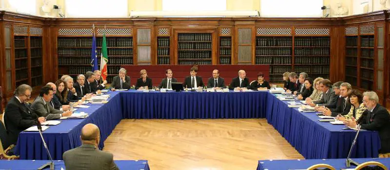 L'ultima farsa della Giunta: Berlusconi deve decadere