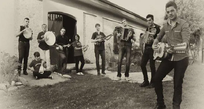 Con i Tarantanova Sound il ritmo scorre nelle vene