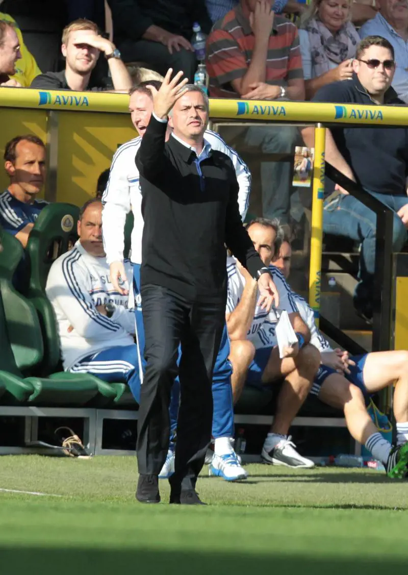 Mourinho attacca Balotelli e Neymar: "Cascatori, vanno fermati"