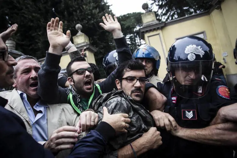 Salma di Priebke a Pratica di Mare. Prefetto: "Contatti con la Germania"