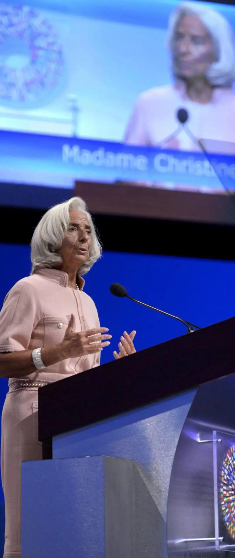 Il Fmi lancia l'allarme e taglia le stime sull'Italia Tria: previsioni sbagliate