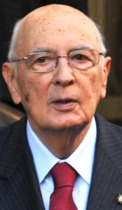 E Napolitano dà i sette giorni al governoIl Colle mette fretta sulla riforma elettorale