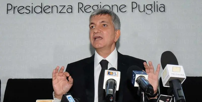 Vendola indagato per l'Ilva "Cercò di favorire l'azienda"