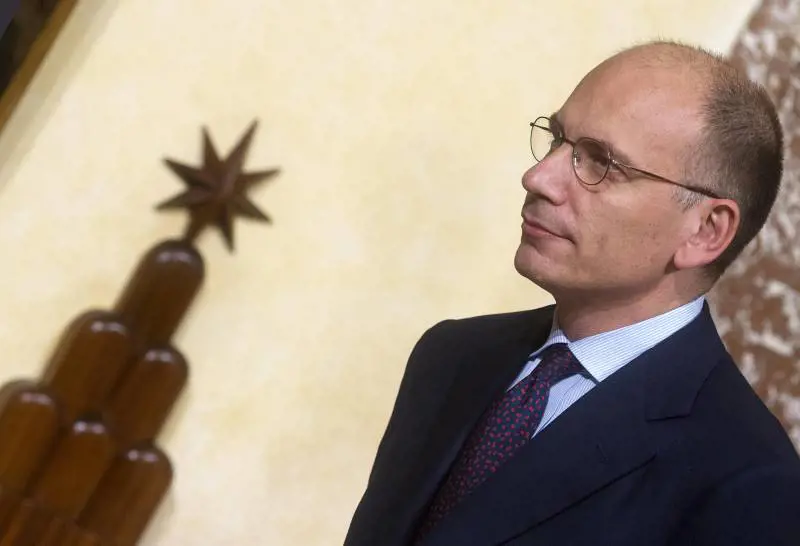 Letta alza i toni dello scontro: "Decadenza e governo restino distinti"