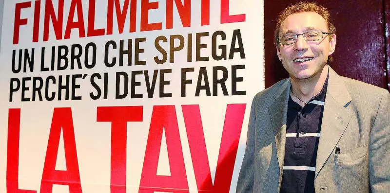Torino, tre bottiglie molotov trovate davanti alla casa del senatore Pd Esposito