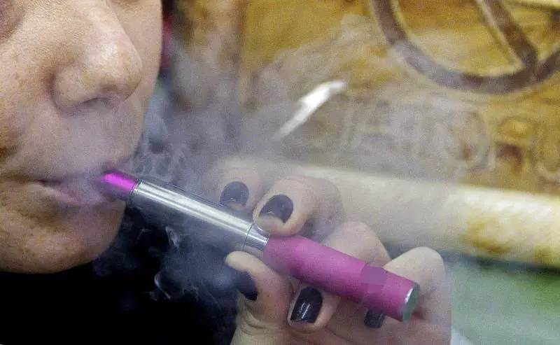 Super stangata sulla sigaretta elettronica: +480%