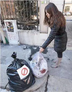 Sacchetti dell'umido: una tassa in più
