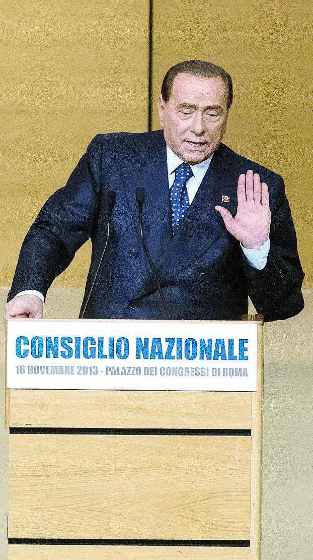 Berlino rivela: il Cav silurato perché voleva uscire dall'euro