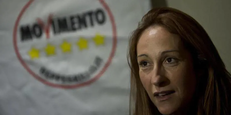 Quando la politica finisce in Taverna "A Berlusconi gli sputo in faccia"