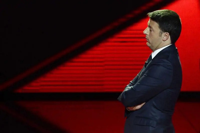 Renzi liquida Alfano e dà l'ultimatum a Letta