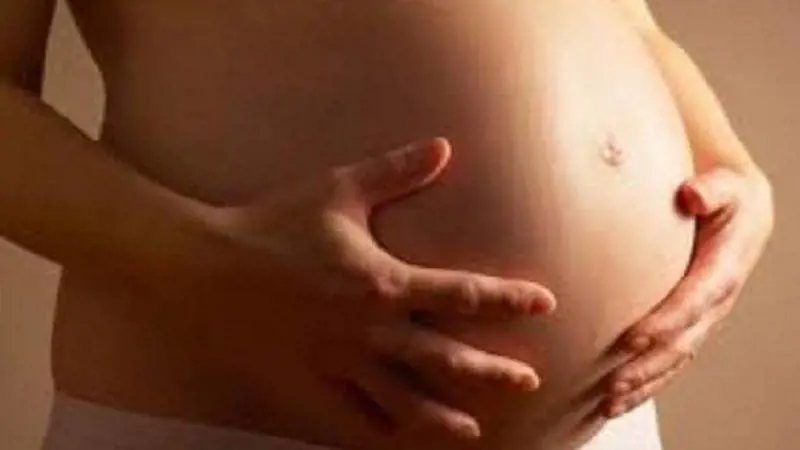 Salerno, donna di 51 anni partorisce tre gemelli