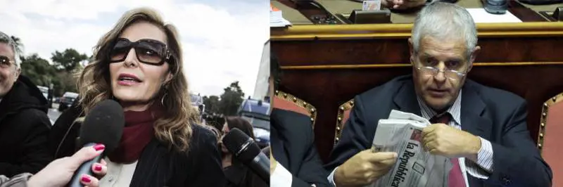 Formigoni choc contro la Santanchè: "La pitonessa striscia e mangia i vermi"