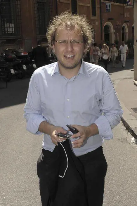 Luca Lotti, Organizzazione