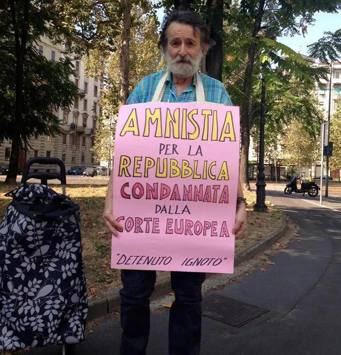 Il radicale difende Sant'Ambrogio E gli vietano  di andare a Roma