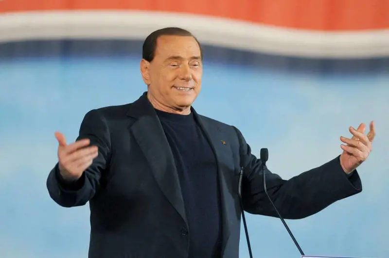 Berlusconi sceglie la prudenza: "Non cavalcherò il populismo"