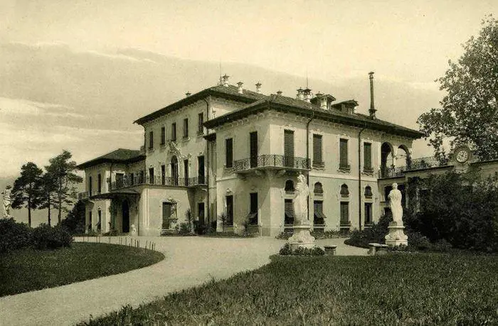 Spending review per il Cav: villa di Macherio in vendita