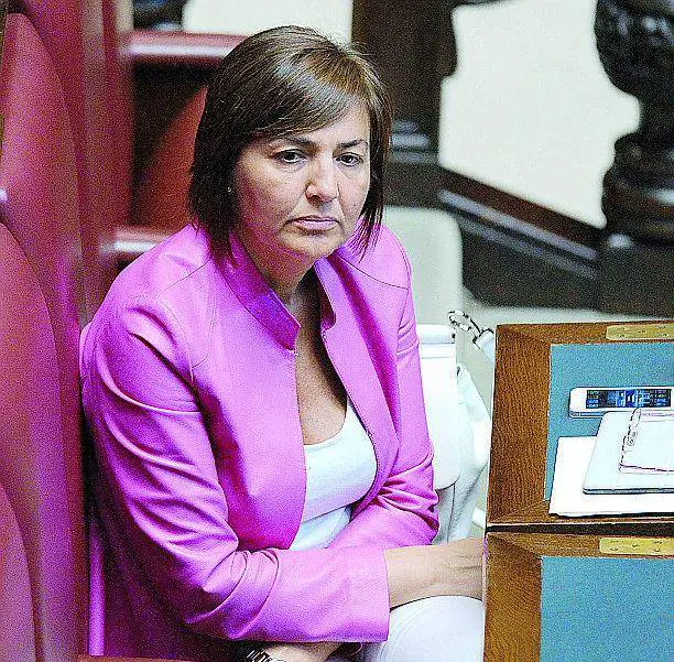 «Sul lavoro Renzi sa fare solo slogan»