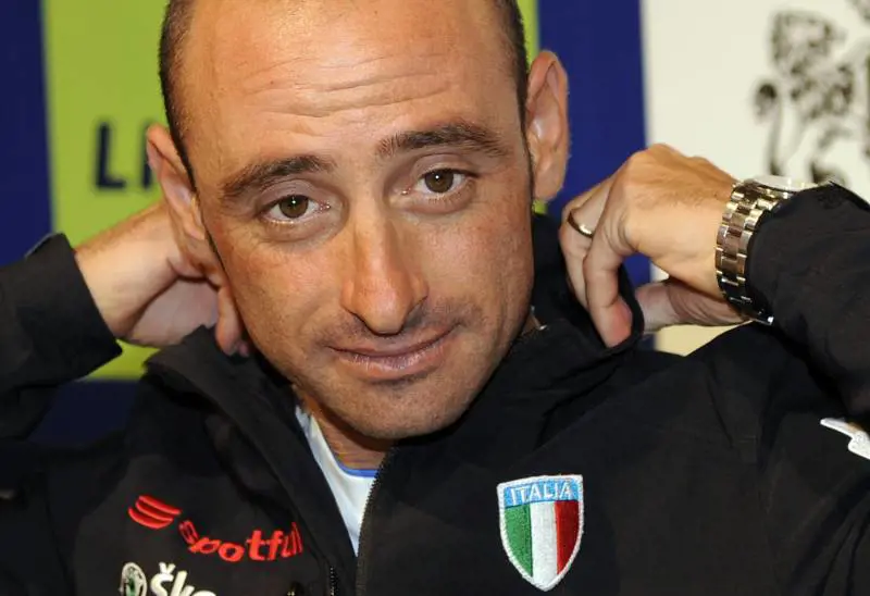 Bettini lascia l'ammiraglia azzurra: guiderà il team di Alonso