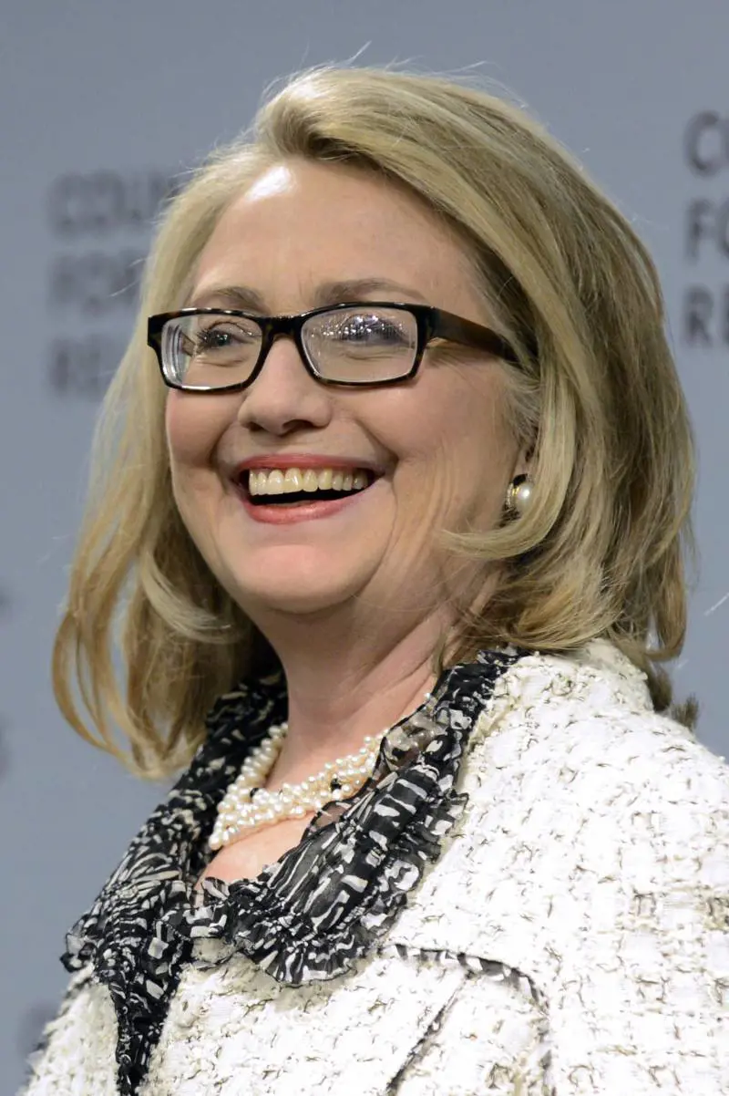 Hillary non ha rivali: in testa nei sondaggi. A destra se la giocano in sei
