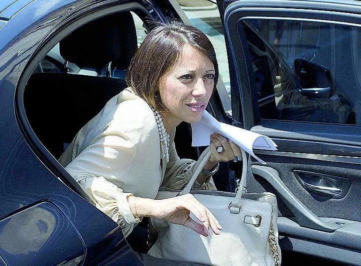 De Girolamo, altri guai: sms di fuoco a Mastella