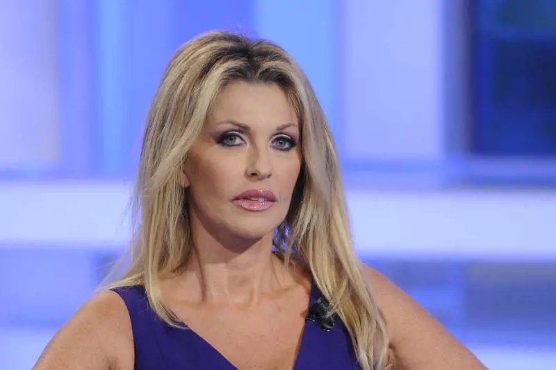 Scherzo pesante delle Iene: Paola Ferrari sviene