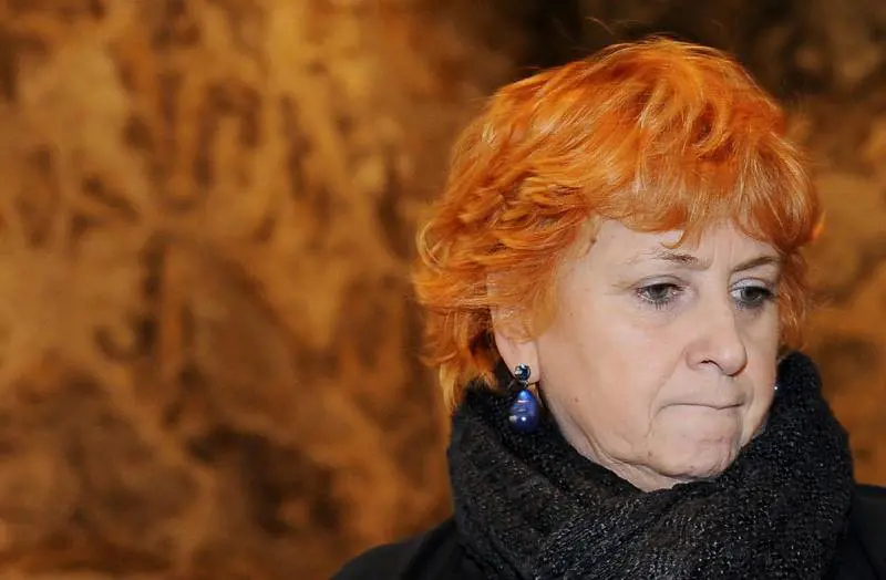 Tutta colpa del caratteraccio: storia di Ilda la Rossa, scaricata dai suoi stessi colleghi