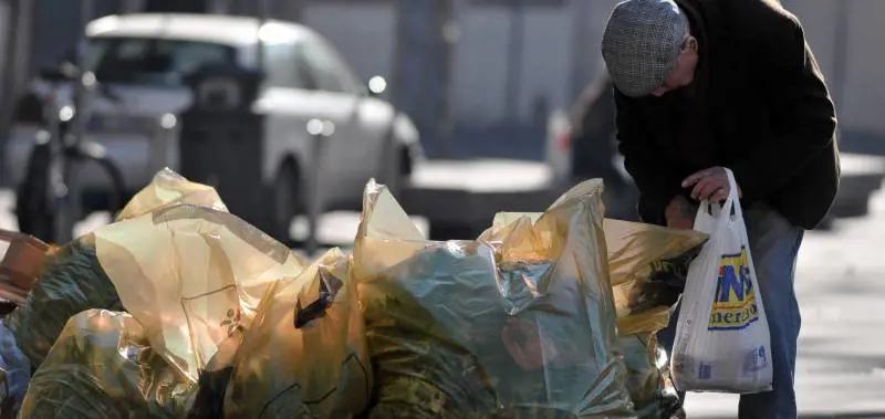Allarme povertà per le famiglie italiane