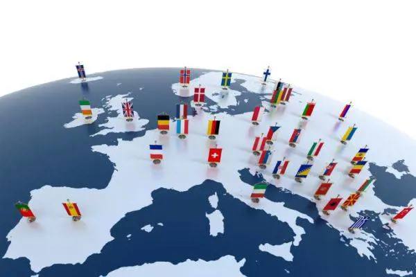 Altro che Europa: il nemico delle imprese italiane è la burocrazia
