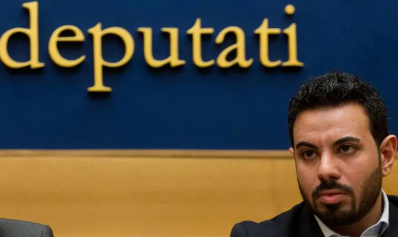Il deputato grillino Sorial in conferenza stampa alla Camera