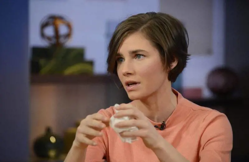 Amanda Knox fa festa fino a tardi il giorno prima del verdetto