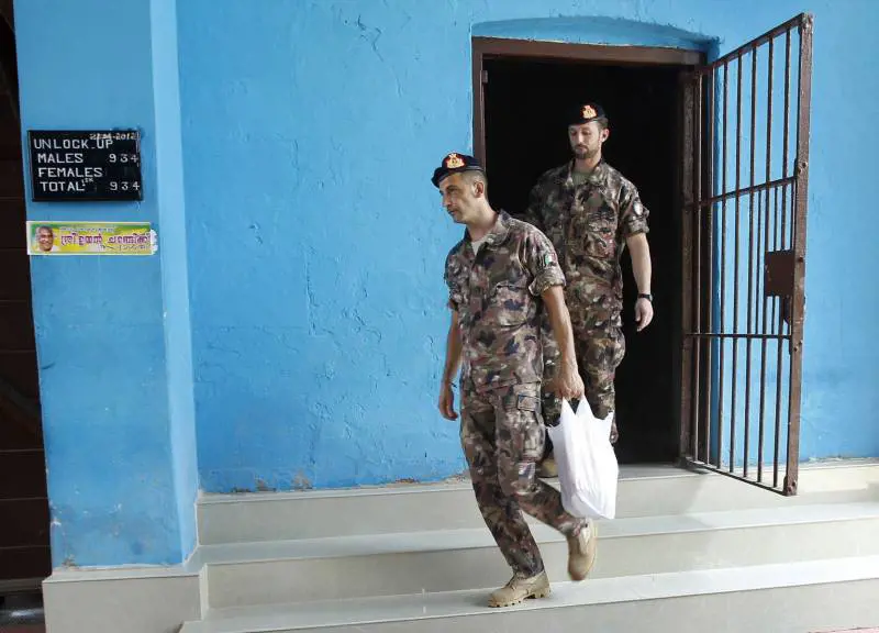 India, i marò rischiano fino a dieci anni. Bonino: "Incredibile applicare legge sul terrorismo"
