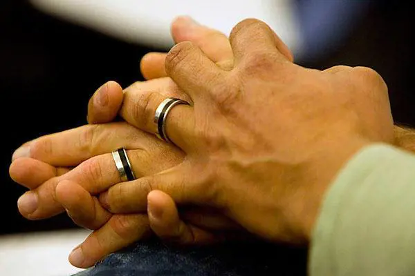 La Colombia dice sì alle nozze gay