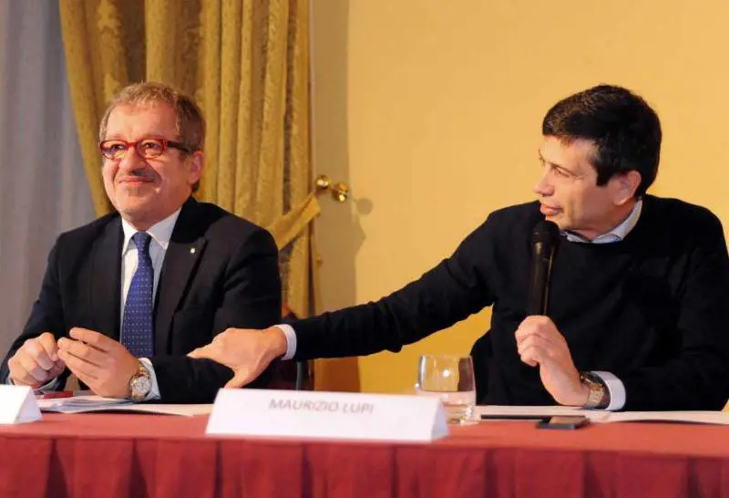 Su Malpensa Maroni non si fida di Pisapia «Venda Sea, Regione pronta a comprare»