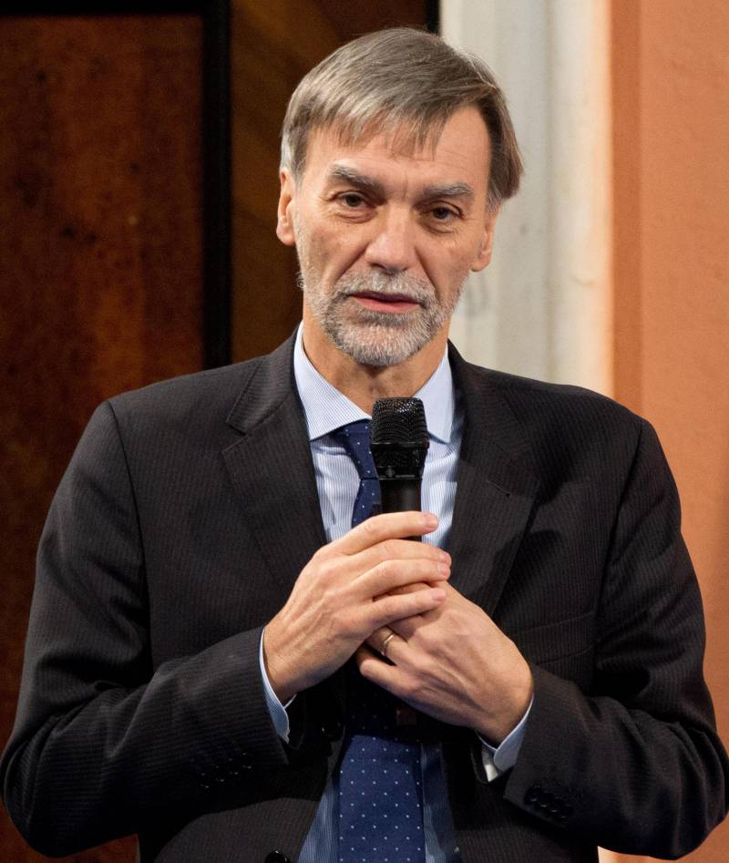 Graziano Delrio, oggi ministro per gli Affari Regionali, potrebbe finire all'Interno