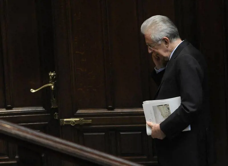 Monti: aiuteremo Renzi a correre senza andare a sbattere