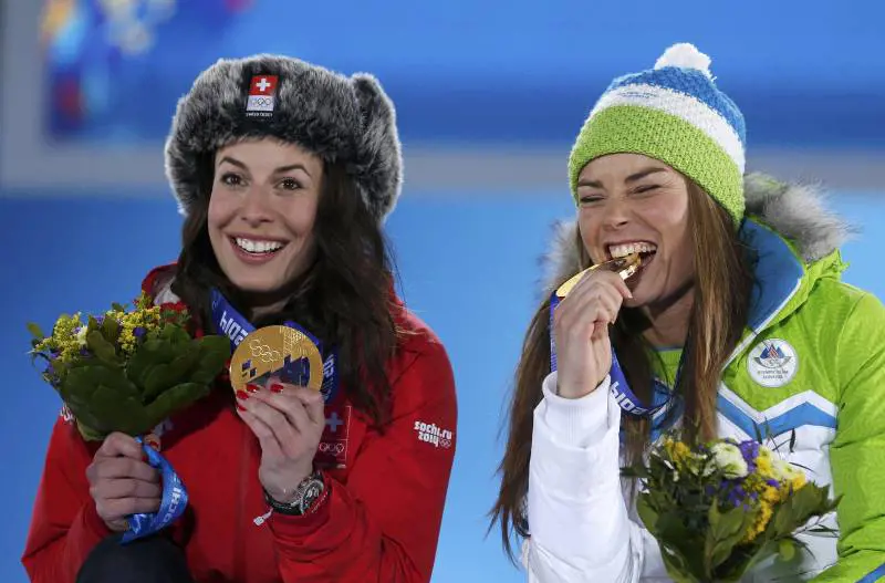 Dominique Gisin e Tina Maze sul podio