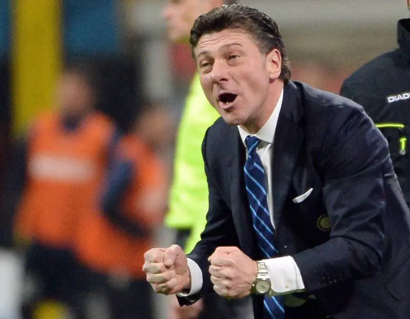 I tifosi: #Mazzarrivattene. Ma il tweet è per Thohir