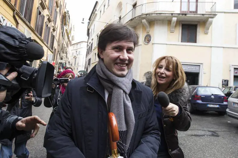 Il braccio destro di Renzi vuol già cambiare nome al Pd. Ma arriva l'alt di Matteo