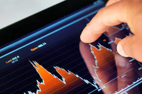 Istat, la spesa delle famiglie per il cibo ha raggiunto il minimo storico