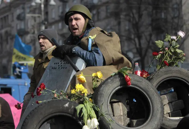 Ucraina, Yanukovich indagato per uccisioni di massa. E Kiev ora chiede soldi