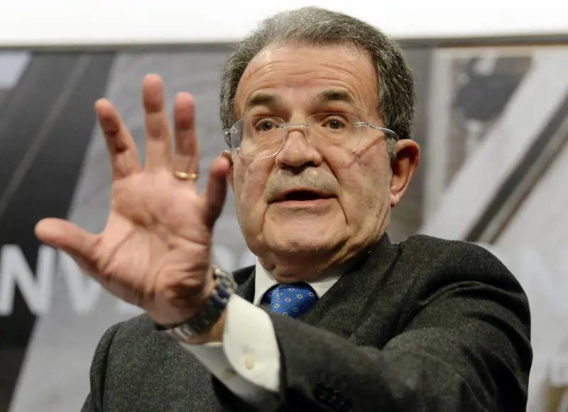Euro, Prodi ci crede ancora: se usciamo finiamo come l'Argentina
