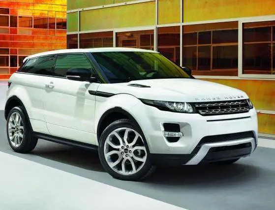 Ora la fuoriserie racconta storie col romanzo da auto