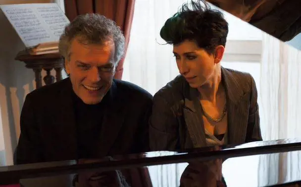 La strana coppia Mirò-Patrucco canta il Brassens più anarchico