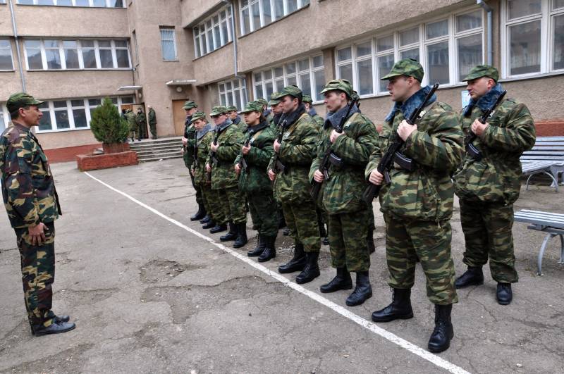 I nuovi soldati della Crimea giurano